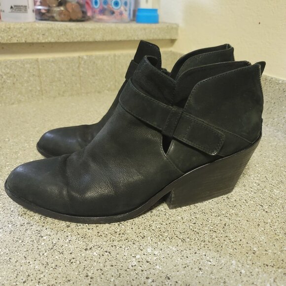 Eileen FIsher Black Leather Cut Out Ankle Bootie Size 10 - Picture 4 of 10